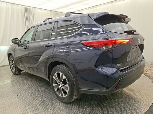Used 2023 Toyota Highlander XLE image 22