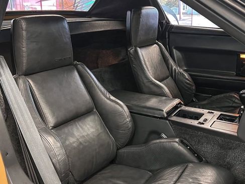 Used 1986 Chevrolet Corvette Convertible image 64