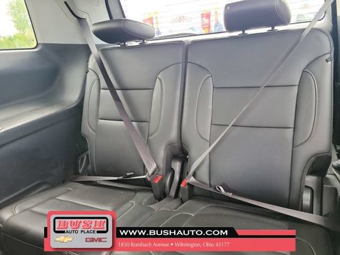 Used 2023 GMC Acadia SLT FWD image 13