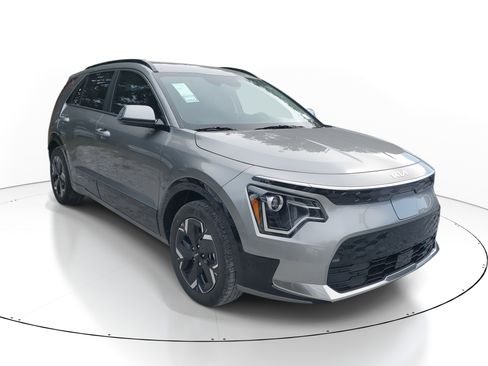 New 2025 Kia Niro Wind w/ Wind Preserve Package image 4