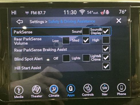 Used 2018 Chrysler Pacifica Touring-L Plus image 42