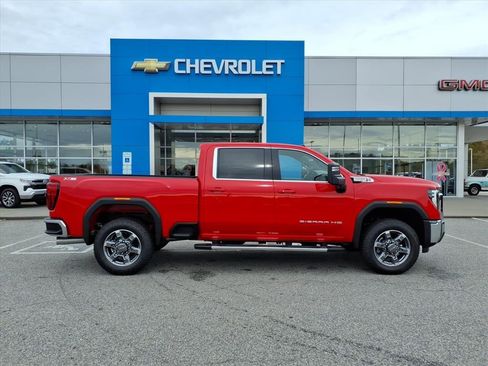 New 2026 GMC Sierra 2500 SLE w/ SLE Value Package; image 2