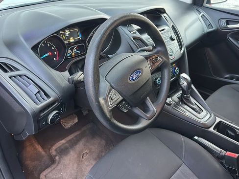 Used 2015 Ford Focus SE image 6