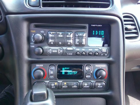 Used 2004 Chevrolet Corvette Coupe RWD image 54