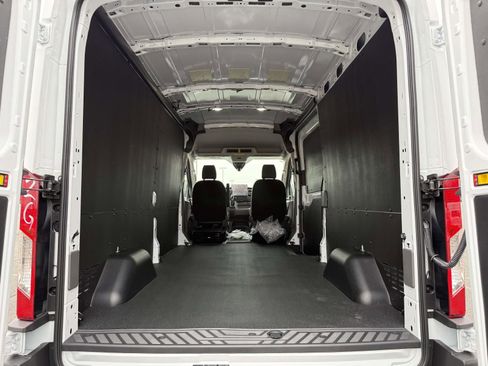 New 2026 Ford Transit 250 148 Medium Roof w/ Load Area Protection Package image 12