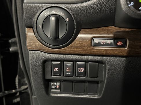 Used 2017 Nissan Titan Platinum Reserve image 29