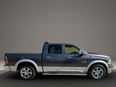 Used 2017 RAM 1500 Laramie image 8