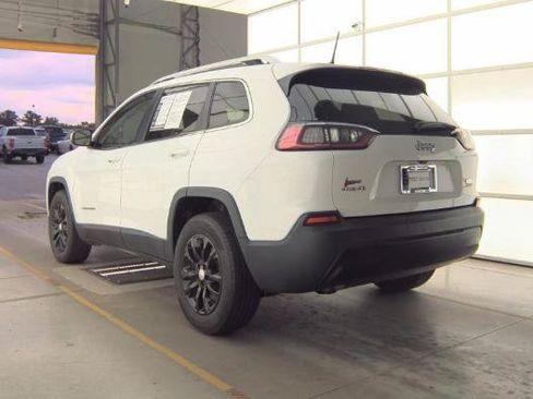 Used 2019 Jeep Cherokee Latitude w/ Popular Appearance Group AWD/4WD image 4