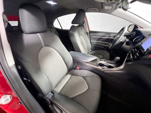 Used 2024 Toyota Camry LE image 31