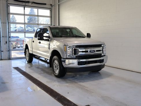 Used 2019 Ford F250 XLT image 2