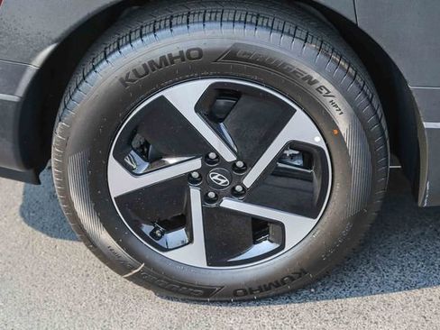 New 2026 Hyundai Ioniq 9 SE image 11