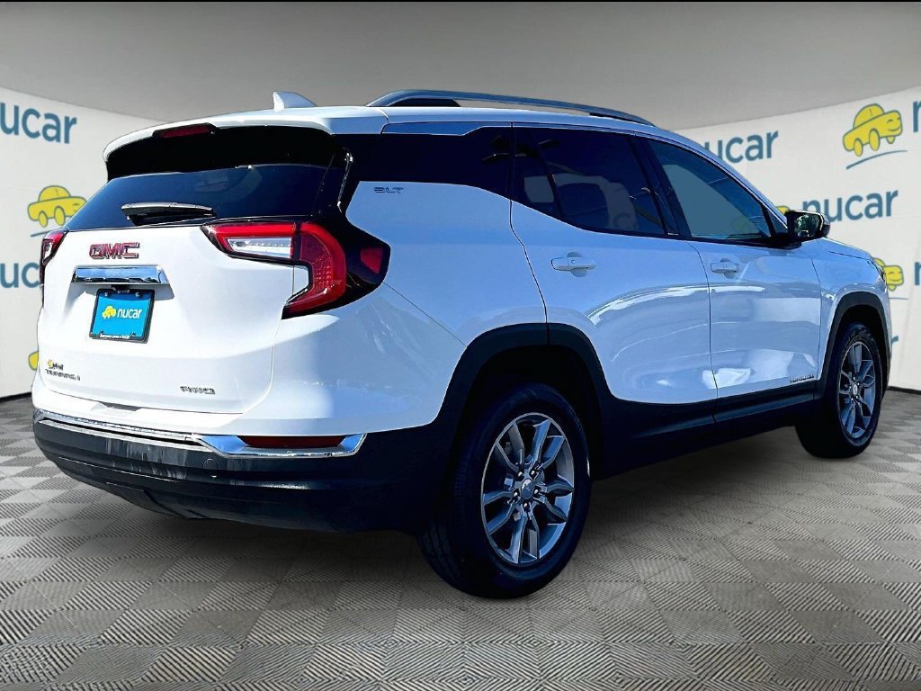 Used 2024 GMC Terrain SLT AWD/4WD image 6