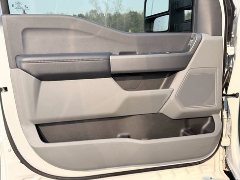 Used 2023 Ford F250 XL w/ STX Appearance Package image 28