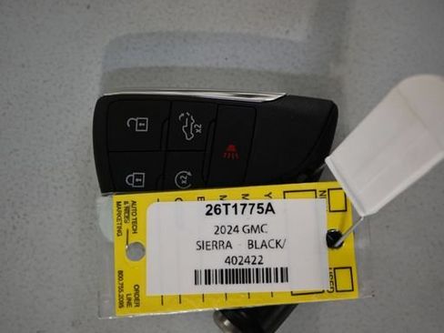 Used 2024 GMC Sierra 1500 AT4 w/ Technology Package AWD/4WD image 9