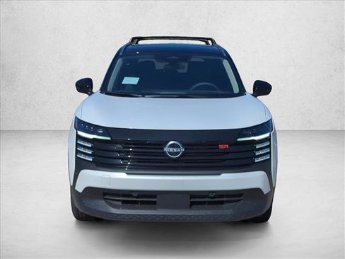 New 2026 Nissan Kicks SR image 2