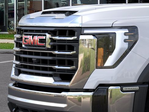 New 2026 GMC Sierra 3500 SLE w/ SLE Value Package AWD/4WD image 13