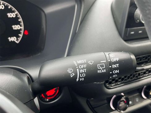 Certified 2023 Honda HR-V LX image 22