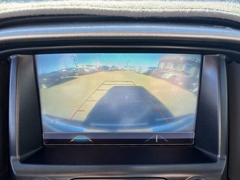 Used 2018 GMC Canyon SLT w/ Trailering Package image 19