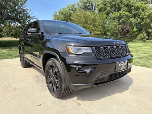 Used 2019 Jeep Grand Cherokee Limited w/ Luxury Group II AWD/4WD image 8