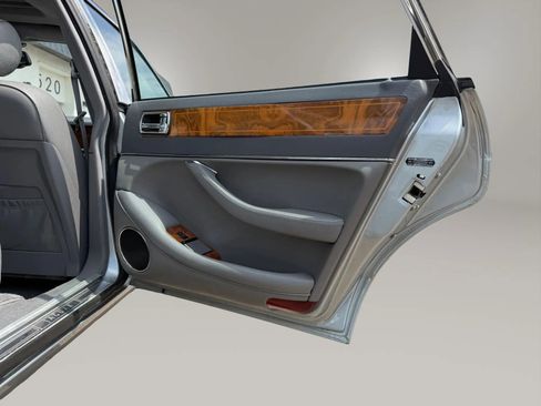 Used 1994 Jaguar XJ6 RWD image 10