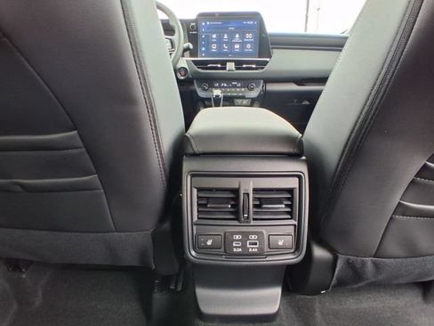 New 2026 Subaru Outback Limited AWD/4WD image 12