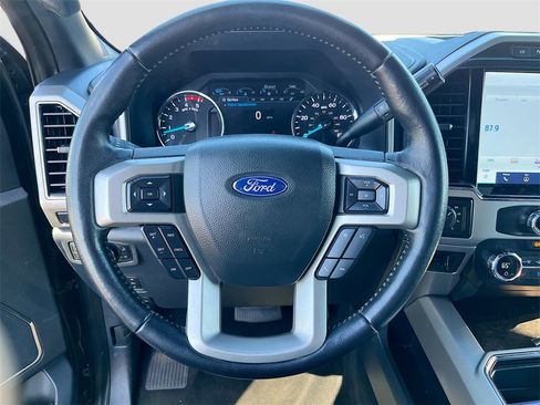 Used 2022 Ford F350 Lariat w/ Chrome Package image 11