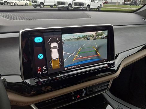 Used 2024 Volkswagen Atlas Cross Sport SE w/ Panoramic Sunroof Package image 21