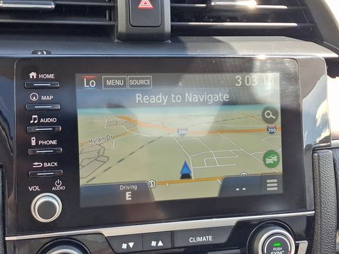 Used 2019 Honda Civic Touring image 16