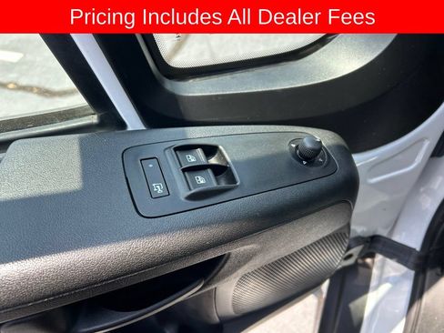 Used 2023 RAM ProMaster 2500 FWD image 4