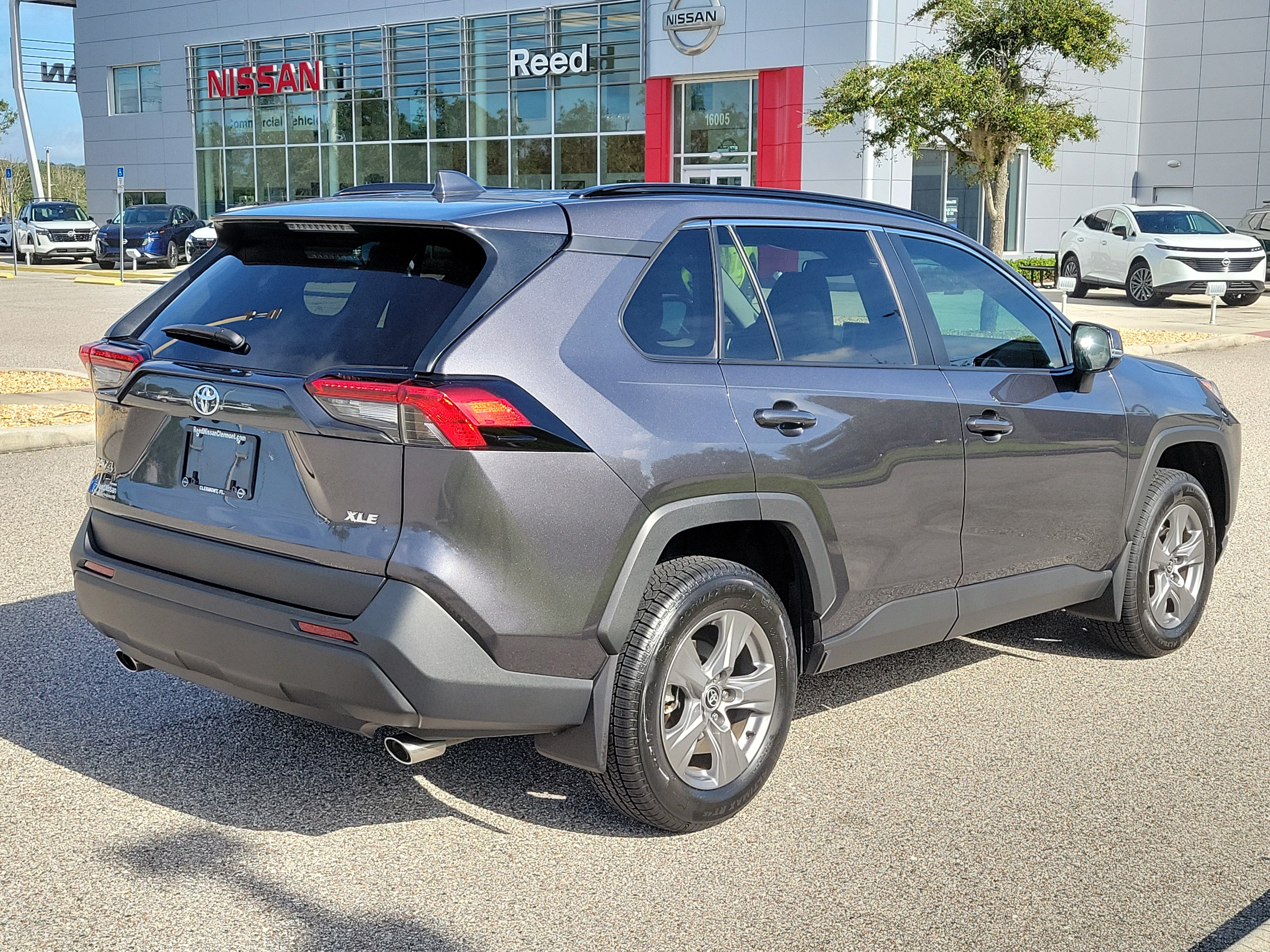 Used 2024 Toyota RAV4 XLE w/ Convenience Package FWD image 5