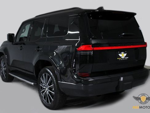 Used 2025 Lexus GX 550 image 7