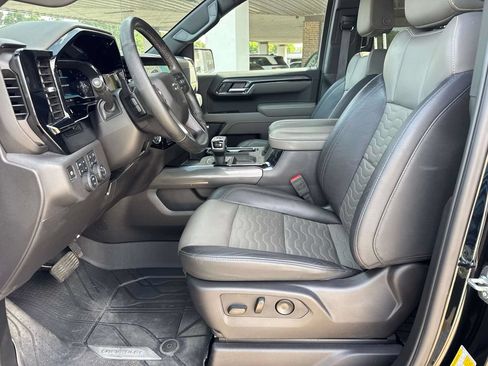 Used 2025 Chevrolet Silverado 1500 ZR2 w/ Dark Appearance Package AWD/4WD image 41