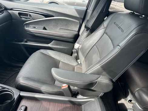 Used 2022 Honda Pilot Black Edition image 10