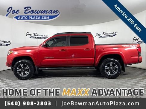 Used 2018 Toyota Tacoma TRD Sport AWD/4WD image 1
