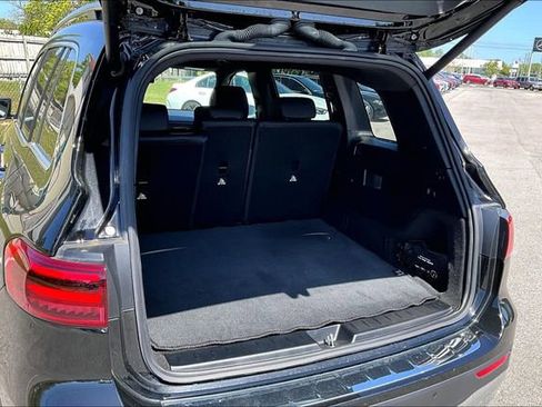 Used 2025 Mercedes-Benz GLB 250 image 37