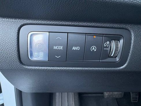 Used 2026 Chevrolet Traverse LT w/ Driver Confidence Package AWD/4WD image 21