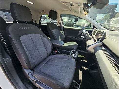 Used 2024 Hyundai Ioniq 5 SEL AWD/4WD image 4