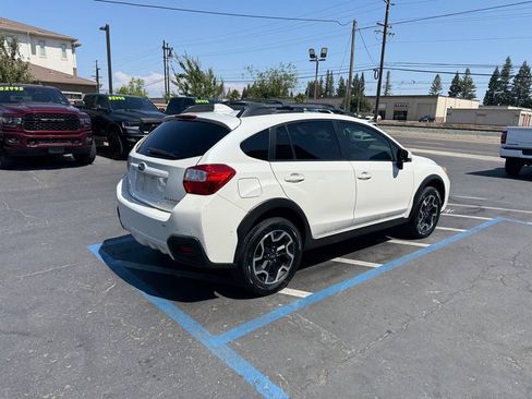 Used 2017 Subaru Crosstrek 2.0i Premium AWD/4WD image 5