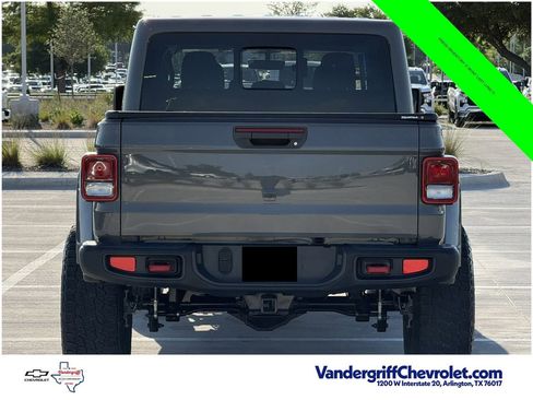Used 2021 Jeep Gladiator Rubicon AWD/4WD image 5