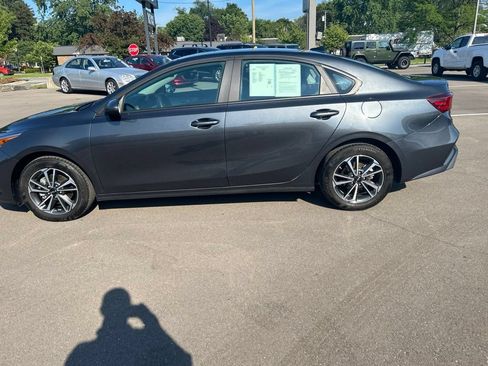 Used 2024 Kia Forte LXS FWD image 8