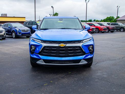 Used 2024 Chevrolet Blazer LT w/ Convenience Package FWD image 2