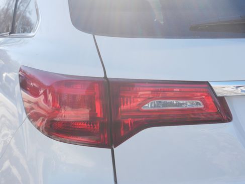 Used 2017 Acura MDX w/Advance Pkg image 25