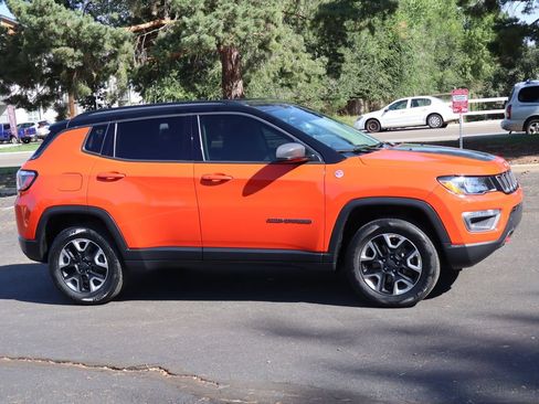 Used 2017 Jeep Compass Trailhawk w/ Popular Equipment Group AWD/4WD image 2