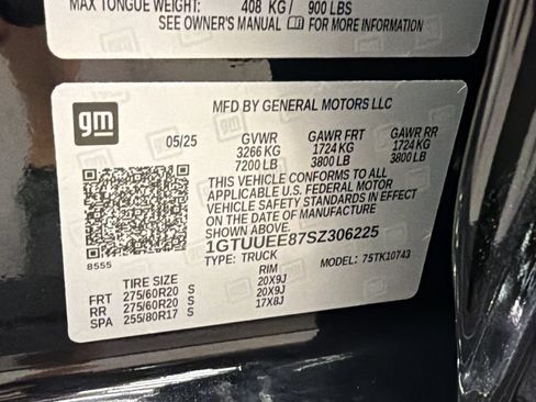 Used 2025 GMC Sierra 1500 AT4 w/ AT4 Premium Package AWD/4WD image 46