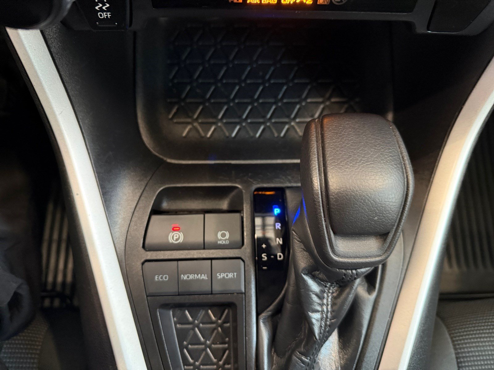 Used 2023 Toyota RAV4 LE FWD image 28