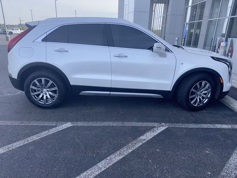 Used 2022 Cadillac XT4 Premium Luxury w/ Enhanced Visibility Package image 2