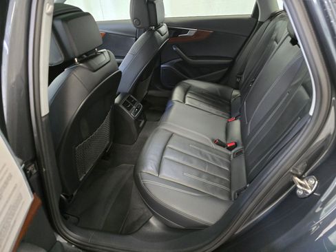 Used 2023 Audi A4 2.0T Premium w/ Convenience Package image 18