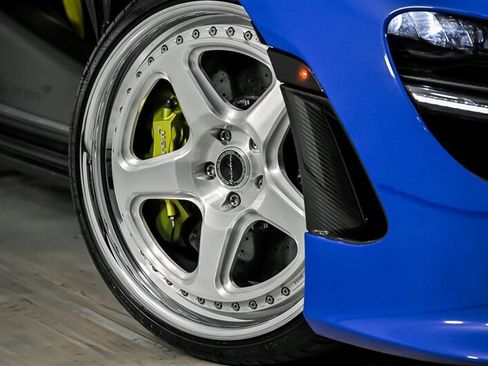 Used 2024 McLaren 750S Spider RWD image 4