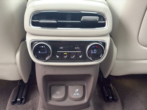 Used 2023 Genesis GV80 2.5T w/ Prestige Package AWD/4WD image 37