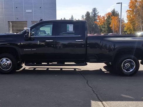 Used 2022 Chevrolet Silverado 3500 LTZ w/ LTZ Plus Package image 5